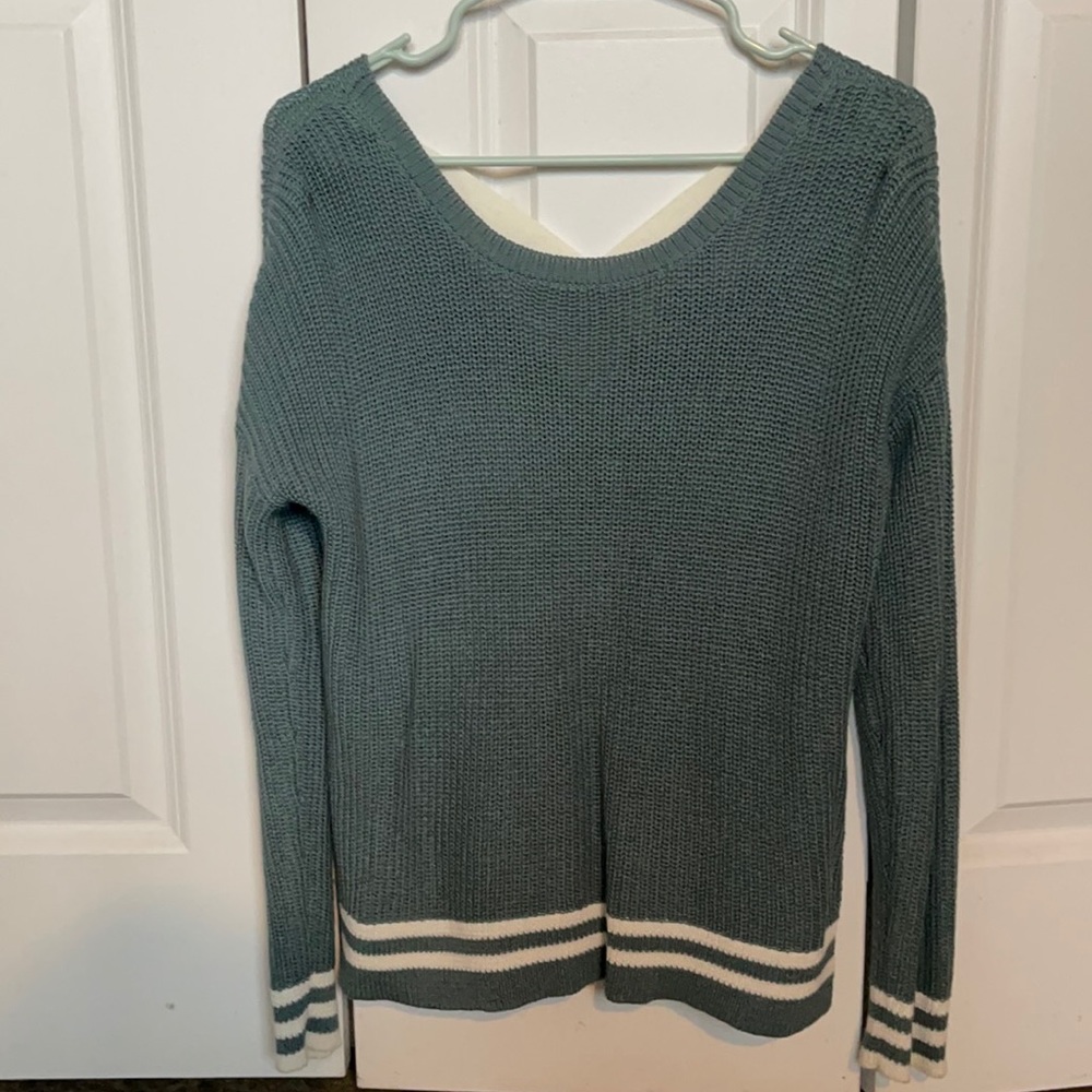 Lightweight sweater